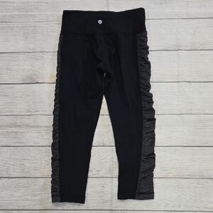 Lululemon Size 4 Crop Leggings